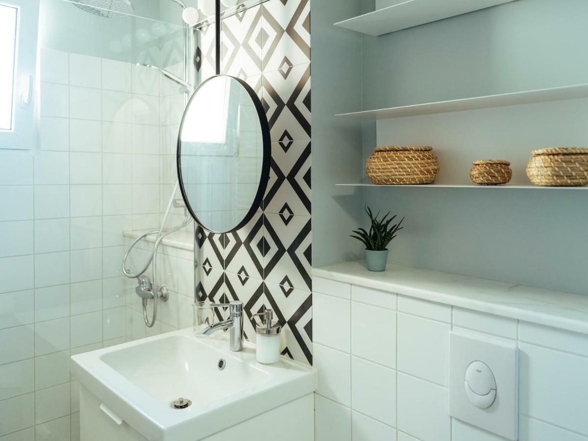 Parklake Design Apartment - Fabulous View - Netflix بوخارست المظهر الخارجي الصورة